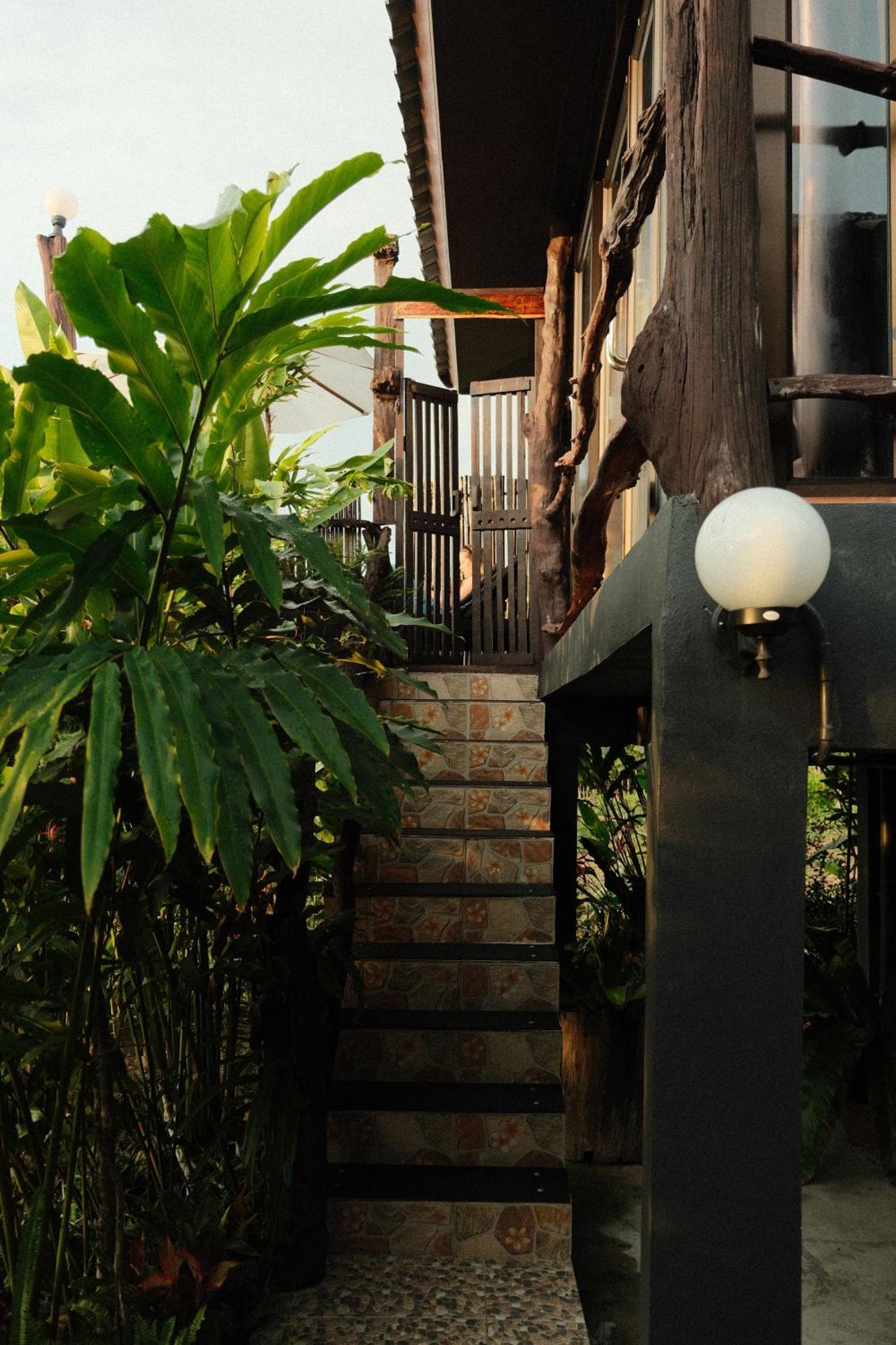 Phu Samut Villa Ban Ba Kan Pa Exterior photo